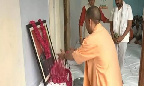 UP Chief Minister Yogi Adityanath paying homage to Singh on Tuesday(ANI)