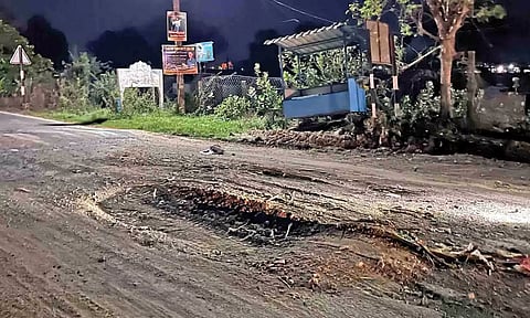The damaged Othikkadu Road that leads to Periyapalayam and Redhills Highway Road
