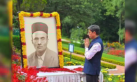 Governor Ravi pays tributes to Savarkar on latter’s birth anniversary