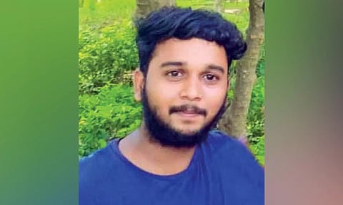 Temporary staff Tamil Selvan