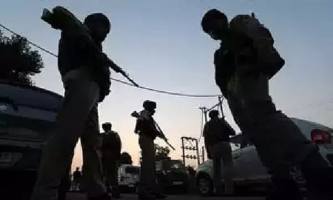 Jammu &amp; Kashmir Police personnel stand near the site of the ongoing encounter (Photo/PTI)
Read more at:
https://economictimes.indiatimes.com/news/defence/liquid-ieds-new-threat-emerging-in-terrorism-theatre-of-kashmir/articleshow/110970005.cms?utm_source=contentofinterest&amp;utm_medium=text&amp;utm_campaign=cppst