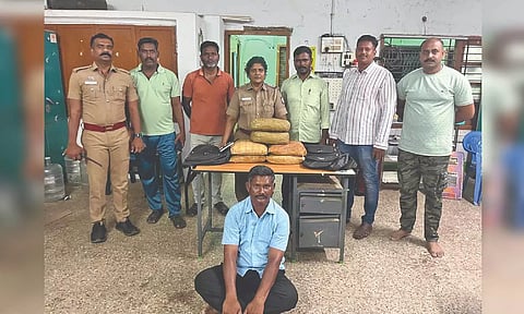 Ganja peddler Selvam with PEW team