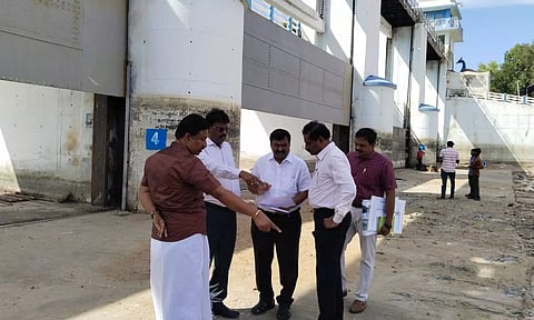 K Asokan, chief engineer of Water Resources Department, inspecting the Upper Anicut in Tiruchy on Monday