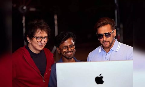 (L-R) Sajid Nadiadwala, AR Murugadoss, Salman Khan on the set of Sikandar (Instagram)