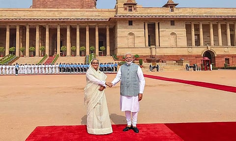 Prime Minister Narendra Modi with his Bangladeshi counterpart Sheikh Hasina during her ceremonial reception (Photo: PTI)