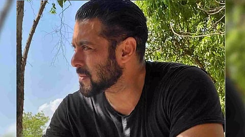 Salman Khan flaunts new hairdo in brand new pic on Instagram