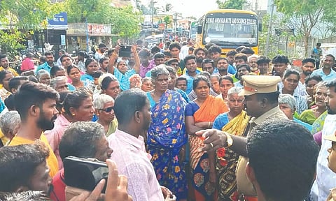 Residents staged a protest demanding the arrest of a two-wheeler rider who hit an 18-month-old baby girl