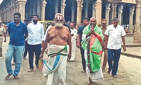 L Murugan in Tiruchy Srirangam temple