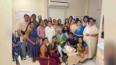 Indira Parthasarathy along with the team of Kongai Thee during his 95th birthday