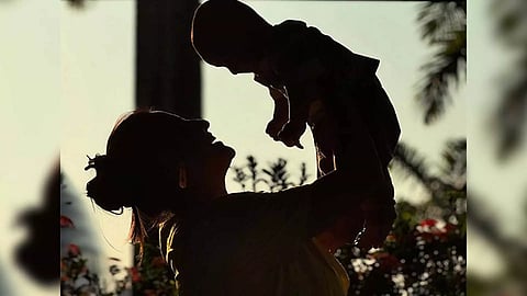 Vikrant Massey's wife Sheetal Thakur and son Vardaan (Image: Instagram)