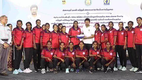 State sports minister Udhayanidhi Stalin on Tuesday distributed cash incentives worth Rs 13.98 crore to 589 sportspersons from the state&nbsp;