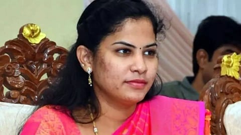 Chennai Mayor Priya (Daily Thanthi)