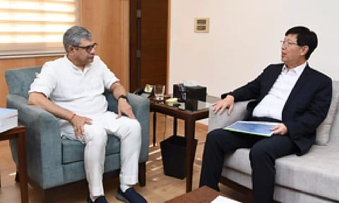 Ashwini Vaishnaw with Young Liu, Chief Executive Officer and Chairman of Foxconn