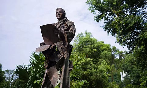 A New Statue of a British Colonialist Exposes a Divide in Singapore