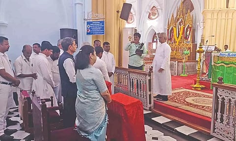 Governor RN Ravi and his wife Lakshmi offers prayers at Velankanni Church on Wednesday