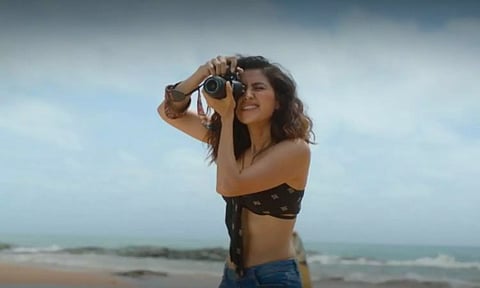 Honeymoon Photographer poster (X)