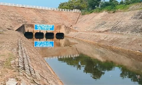 Krishna water reached zero point Tamaraikuppam near Oothukottai bordering Tamil Nadu.