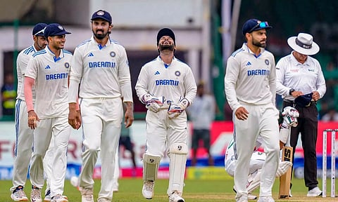 &nbsp;Players arrive for the play during the first day of the 2nd cricket Test (PTI)