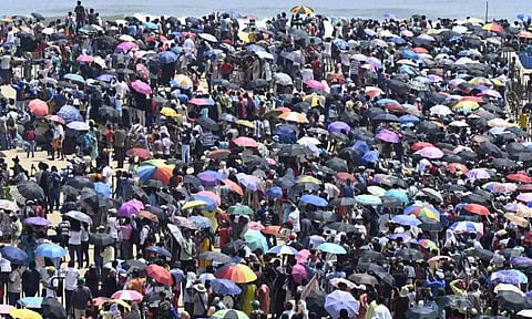 People gathered at Marina Beach to witness the air show&nbsp;