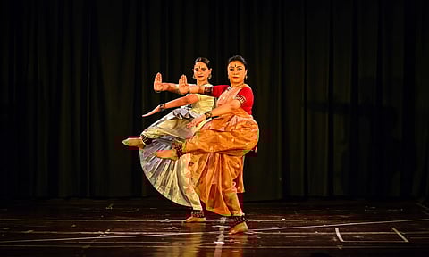 Deepali Salil and Sayani Chakraborty will be performing