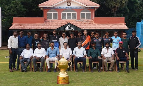 Sandeep Warrier, India cricketer, and Prof. Sathyanarayana N Gummadi, Dean Students, IITM gave away the prizes to the winner and runner-up