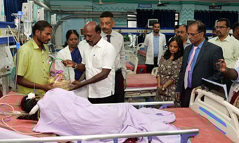 Health Minister Ma Subramanian visited a beneficiary from Arakkonam who was injured in a two-accident and admitted at RGGGH (X)&nbsp;
