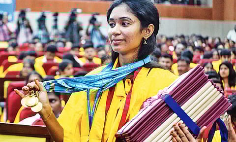 Namakkal girl bags 14 awards at TANUVAS convocation