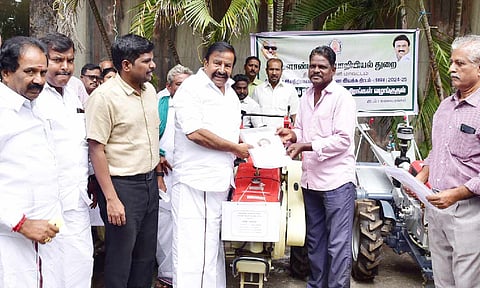 &nbsp;KN Nehru at an event&nbsp;