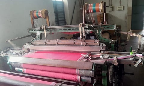 &nbsp;Production of sarees and dhotis under way in powerlooms in Erode&nbsp;