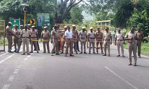 Police have been deployed at Tamil Nadu-Kerala border due to the farmers' protest