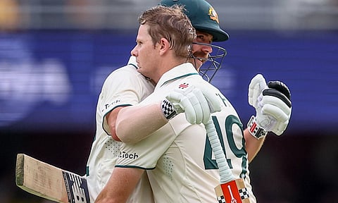 Travis Head ; Steve Smith