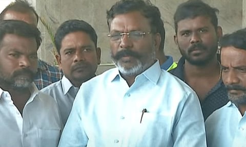 Thol Thirumavalavan speaking to the press (Daily Thanthi)