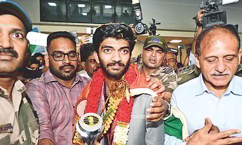 Gukesh arrives in Chennai to a grand reception on Monday (Photo: Manivasagan)