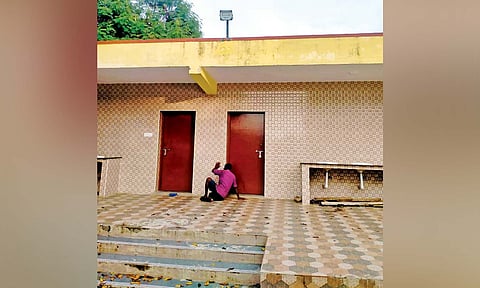 The public toilets along the renovated walkway near Chitlapakkam Lake
