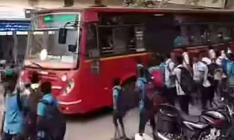 Over 30 school students fall from moving government bus in Tirunelveli, escape death narrowly
