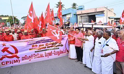 CPM leaders flagging off rally as part of State conference