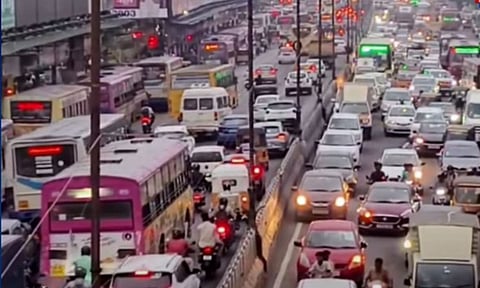 Traffic chokes at Tambaram - GST Road (Thanthi TV)