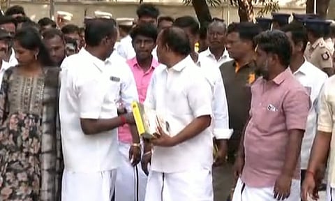 Visual from Anna Arivalayam in Chennai (Thanthi TV)