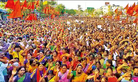 Thiruparankundram row: 195 people booked for staging protest inside Murugan temple premises