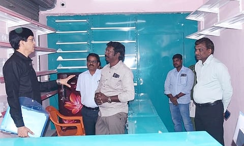 Additional CS Dr J Radhakrishnan inspecting a CM’s pharmacy to be set up in Tiruchy&nbsp;