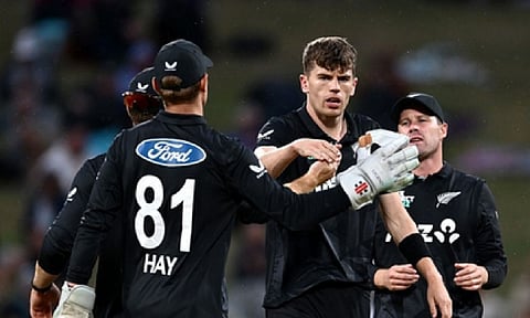 New Zealand beats Pakistan by 83 runs and leads the 3-match series 2-0