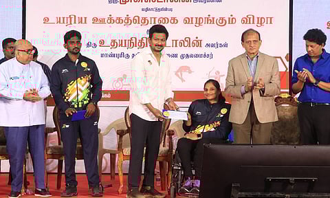Udhayanidhi Stalin presents cash award to para-athlete Keerthika Jayachandran&nbsp;