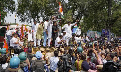 Congress supporters protest against the ED after the agency filed a chargesheet against Congress leaders Sonia Gandhi, Rahul Gandhi and others in the National Herald case (PTI)