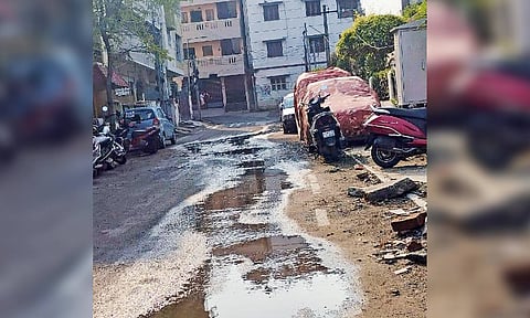 Sewage overflowing on Vembuli Amman Koil Street