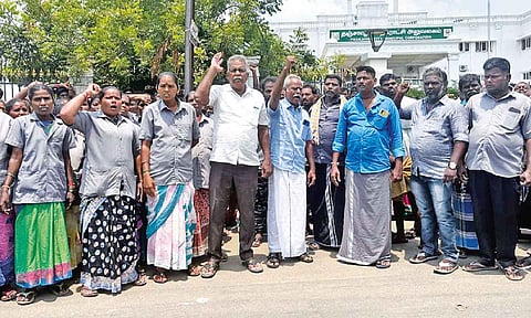Cleanliness workers stage protest in Thanjavur on Monday