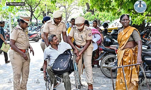 Police arrest differently-abled people protesting for hike in monthly allowance (Photo: Hemanathan M)