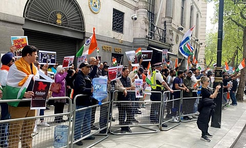 &nbsp;Indian diaspora groups counter Pakistani protest in London (ANI)