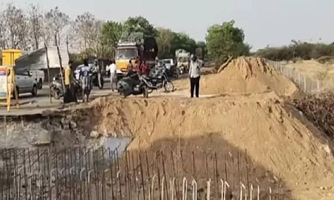 The unbarricaded pit dug for bridge construction near Kullaipalayam area in Tirupur