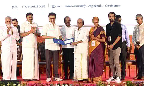 CM Stalin distributed prizes to winners of various literary competitions held as a part of the ‘Tamil Week’