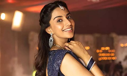 Meenaakshi Chaudhary (Daily Thanthi)